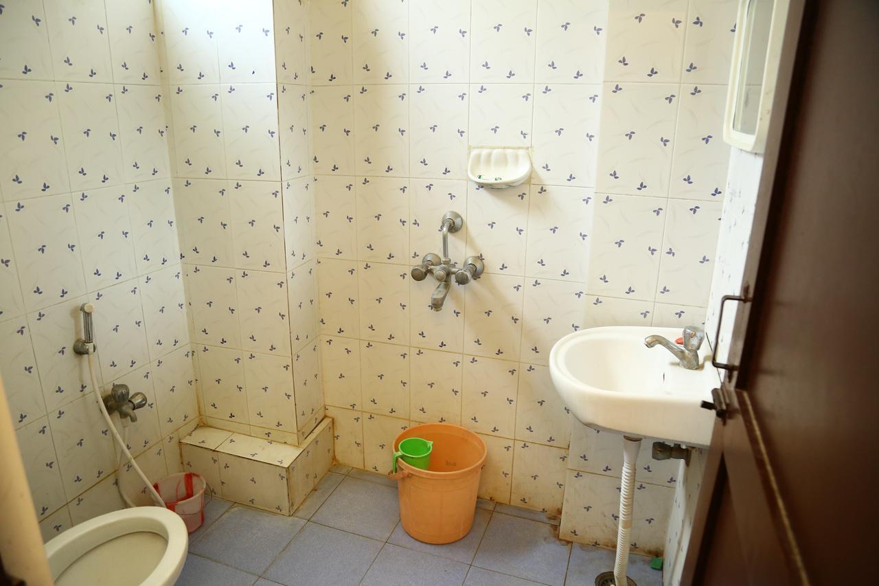 Sri Sai Krishna Deluxe Lodge Haïdarabad Extérieur photo